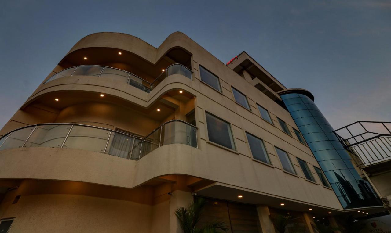 Treebo Tryst Sreepadmanabha Balaramapuram Hotel Thiruvananthapuram Exterior foto